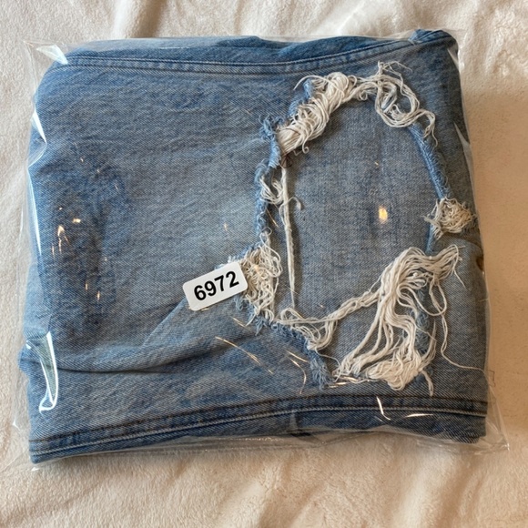 Abercrombie & Fitch The 90's Straight Ultra High Rise distressed 16972 - Picture 14 of 15